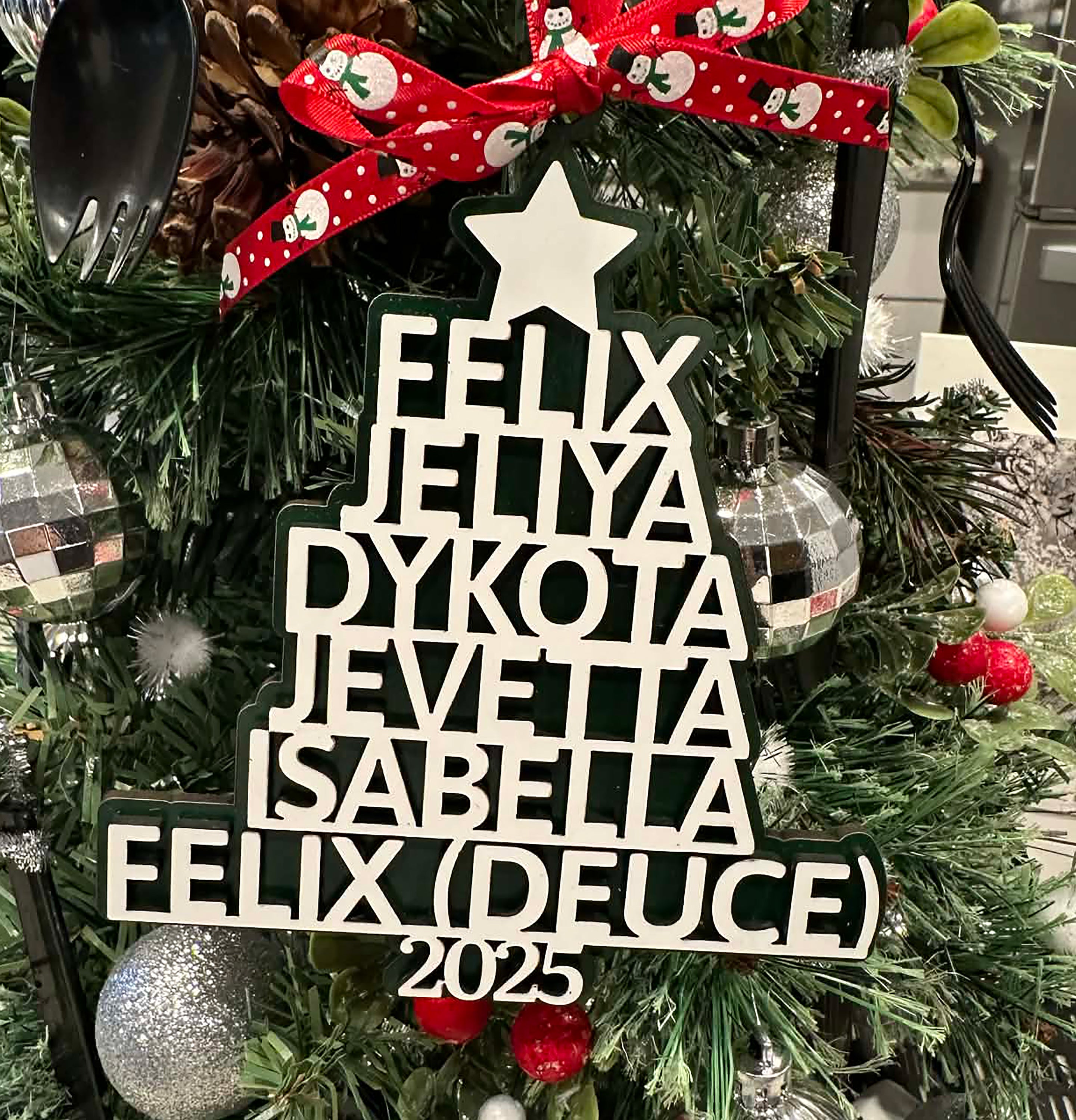 Personalized Family Tree Ornament 2025